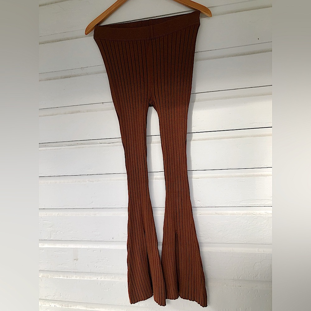 Urban Outfitters Ribbed Bell Bottom Knit Pants Size Small